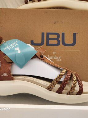 JBU "Prague" Brown/Bronze Sandals. NIB. Size 9